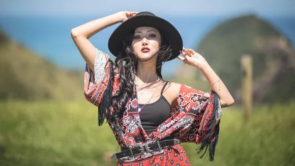 10 Times Hwasa Proved She's A Fierce Queen